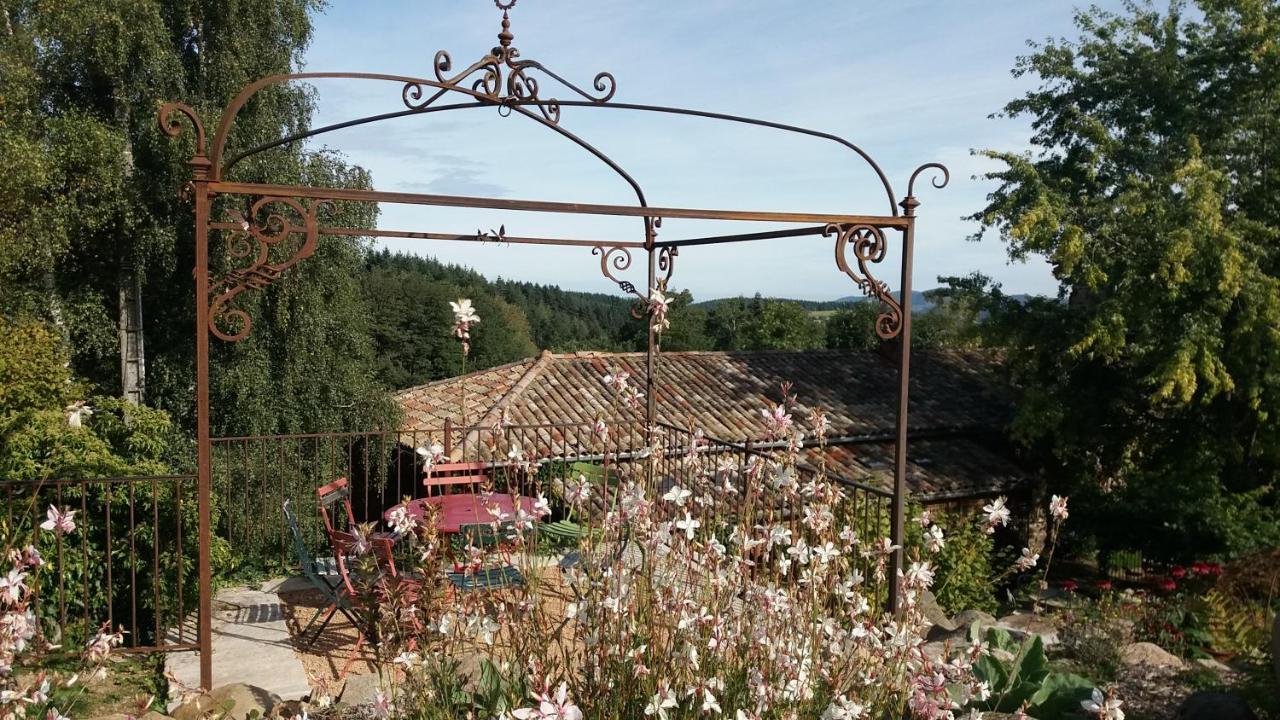 Les Folies De La Serve Ouroux Экстерьер фото